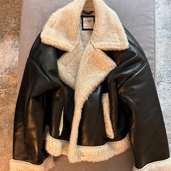 Oversized Sherpa Lined Jacket Vegan Leather - Picture 1 of 4
